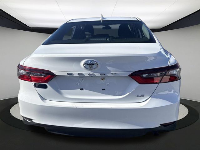 2022 Toyota Camry LE photo 4