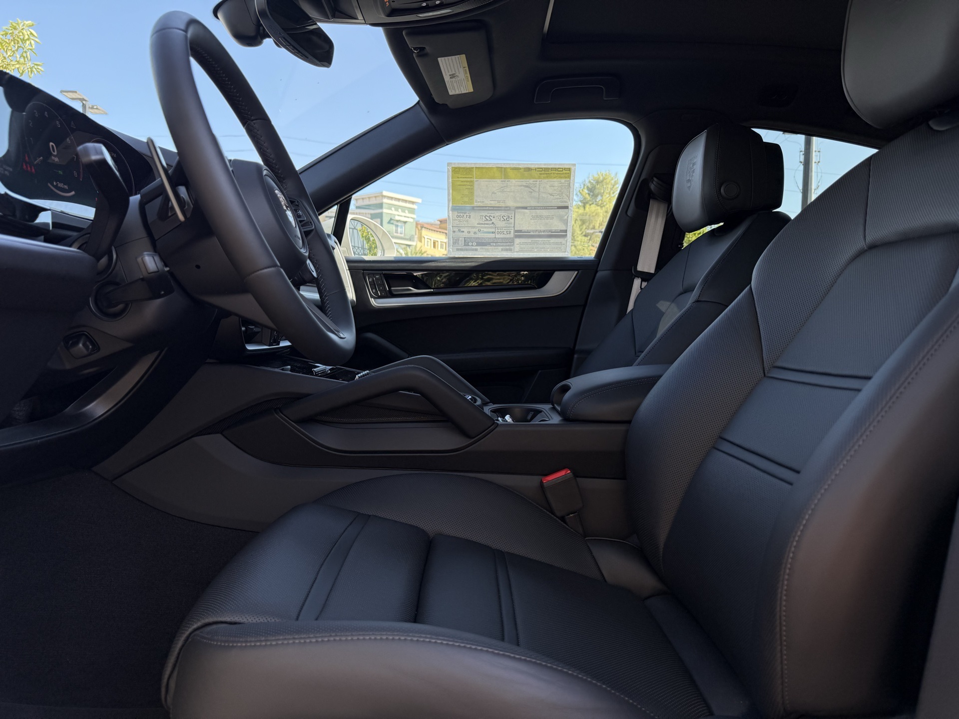 2025 Porsche Cayenne E-Hybrid Coupe photo 12