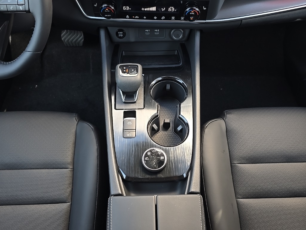 2026 Nissan Rogue SV photo 17