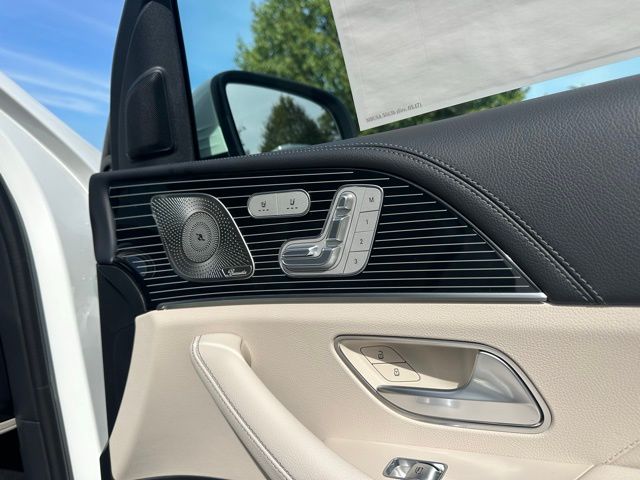 2026 Mercedes Benz GLS 450 4MATIC photo 26