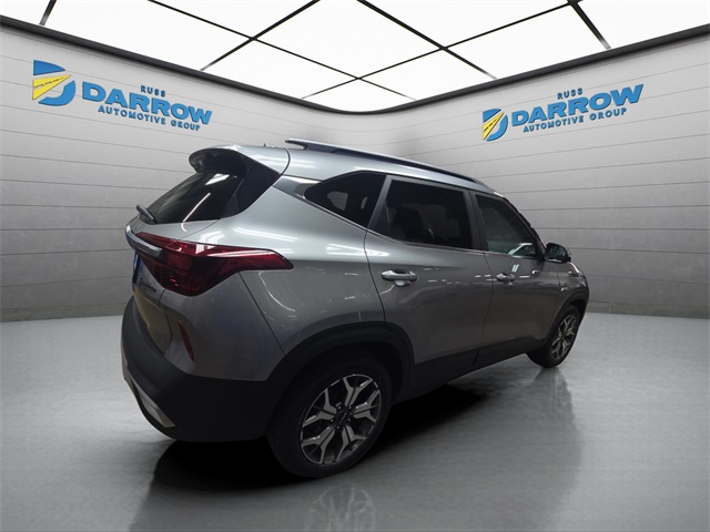 2022 Kia Seltos EX photo 3