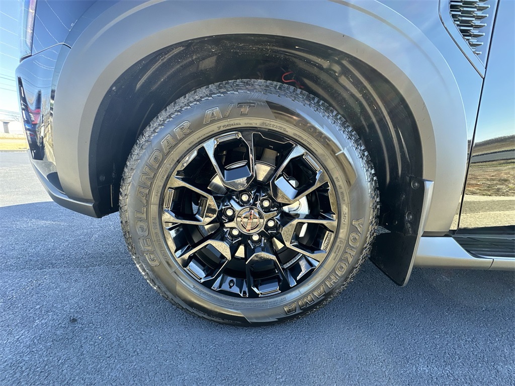 2025 Nissan Armada photo 3