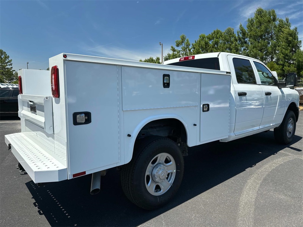 2024 Ram 2500 Tradesman photo 3
