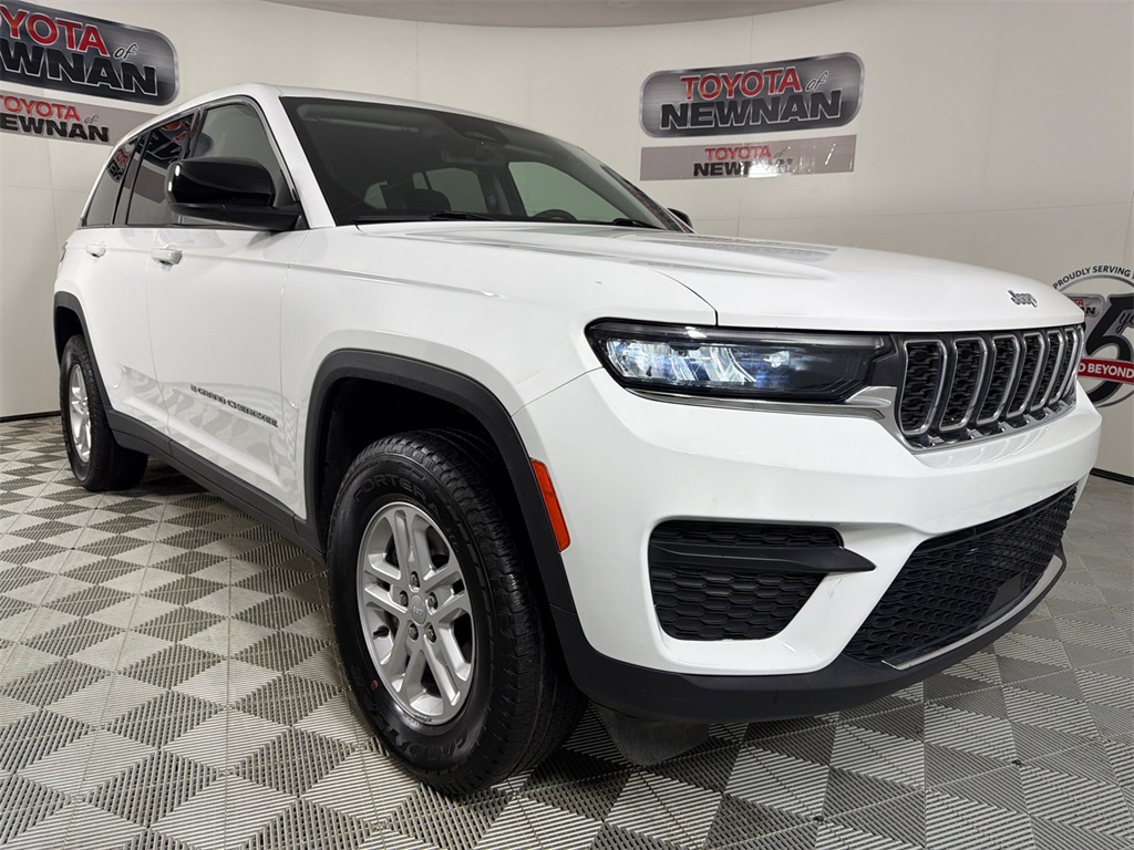 2023 Jeep Grand Cherokee Laredo's photo