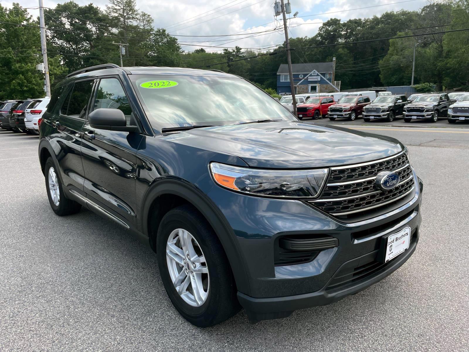 2022 Ford Explorer XLT photo 3