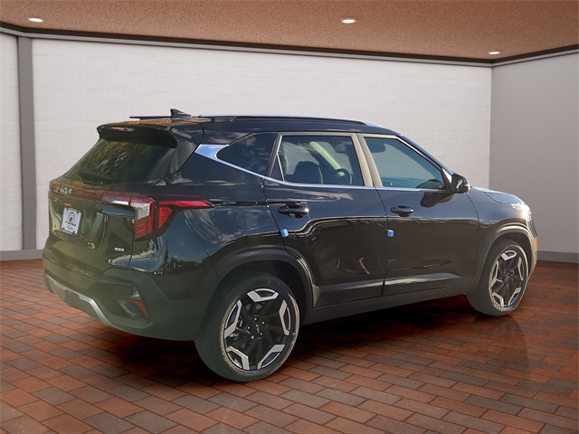 2026 Kia Seltos SX photo 3