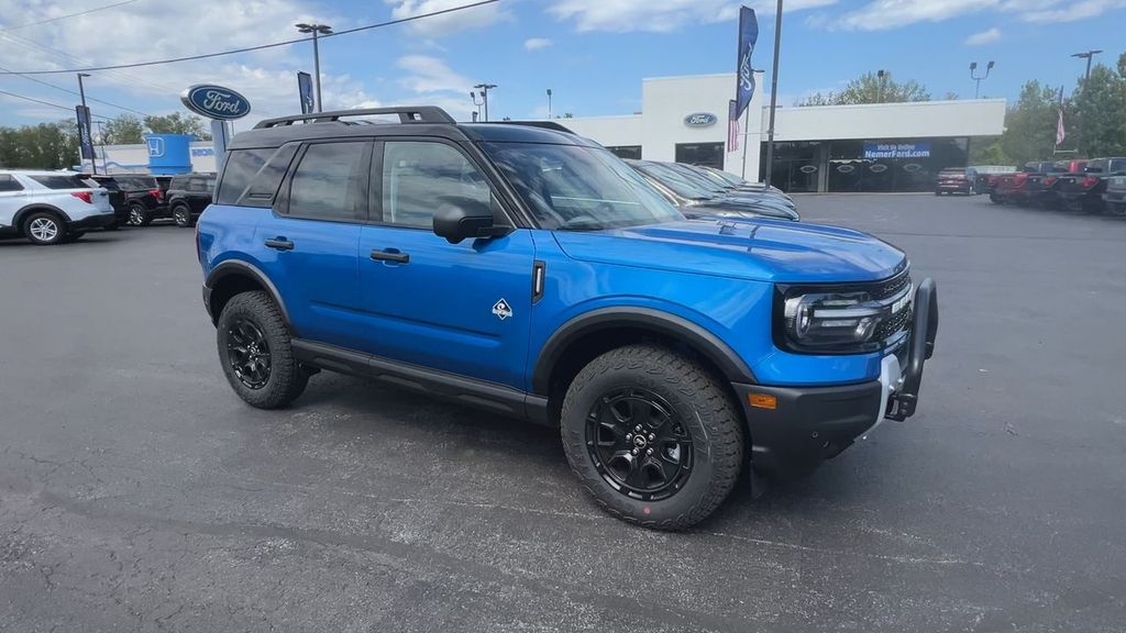 2025 Ford Bronco Sport Outer Banks photo 2
