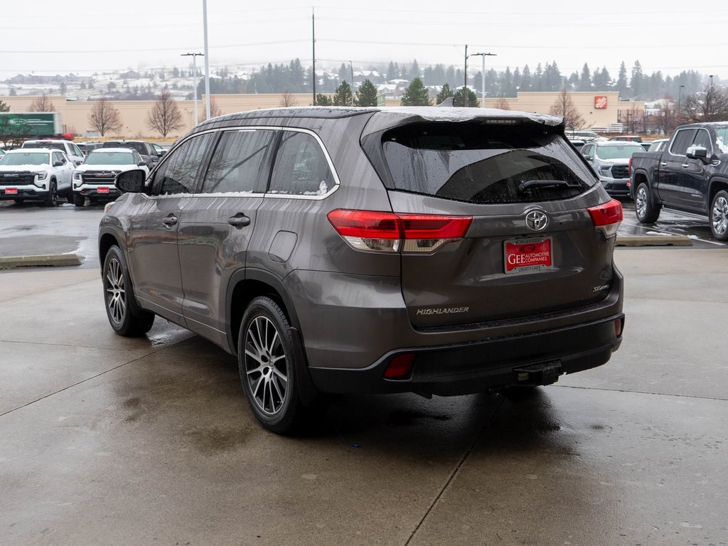 2018 Toyota Highlander SE XLE photo 2