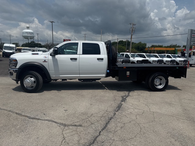 2025 Ram 5500 Tradesman photo 3