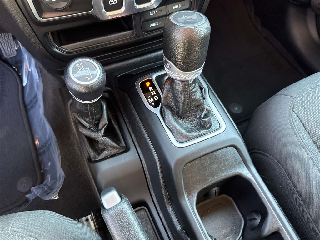 2022 Jeep Wrangler Sport S photo 20