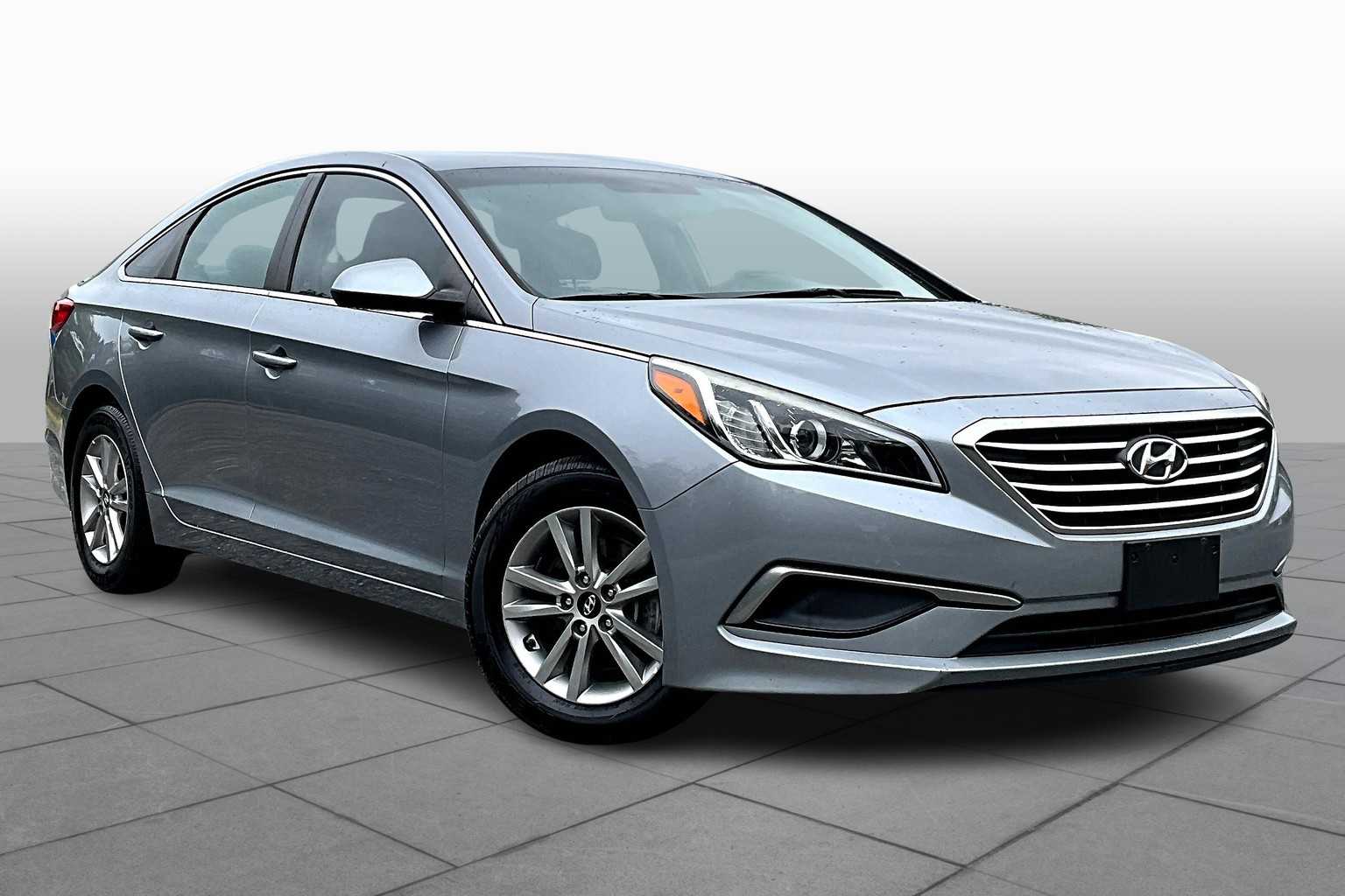 2016 Hyundai Sonata SE photo 2