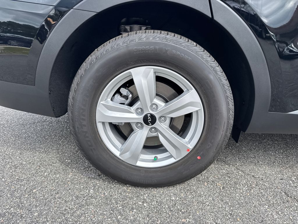 2026 Kia Sorento LX photo 17