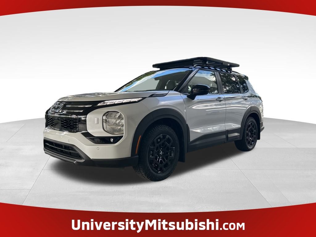 2025 Mitsubishi Outlander Trail Edition's photo