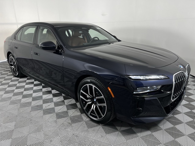 2025 BMW 7 Series 760i's photo
