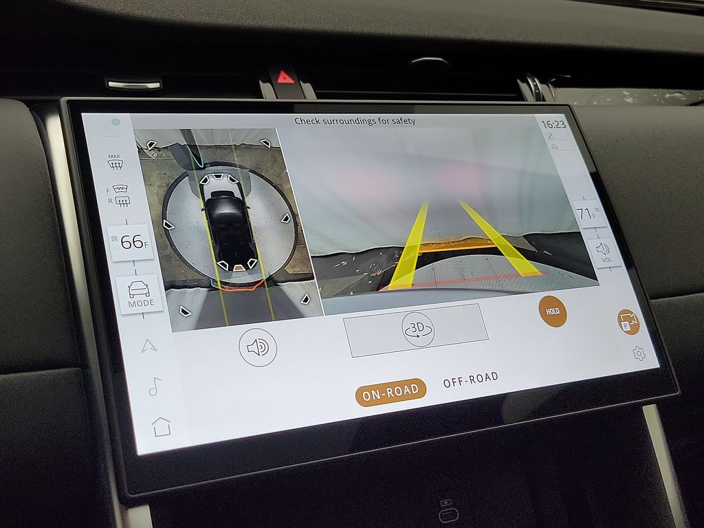 2025 Land Rover Discovery Sport S photo 10