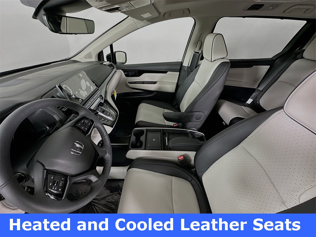 2026 Honda Odyssey Elite photo 4