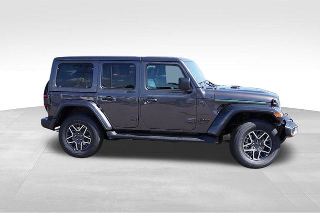 2025 Jeep Wrangler Sahara photo 2