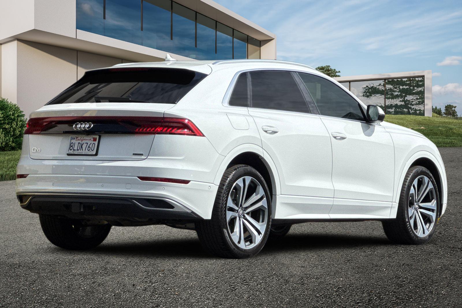 2019 Audi Q8 Prestige photo 3
