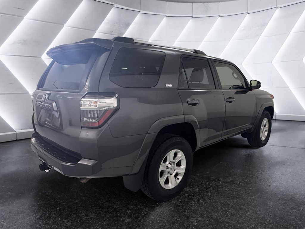 2023 Toyota 4Runner SR5 Premium photo 4