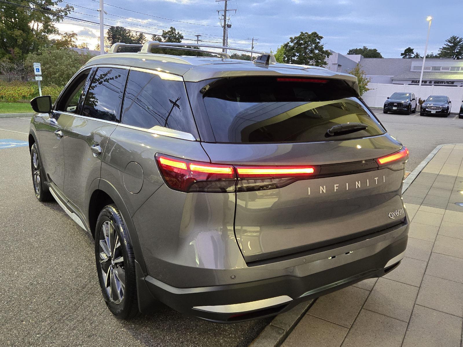 2026 Infiniti QX60 Luxe photo 12