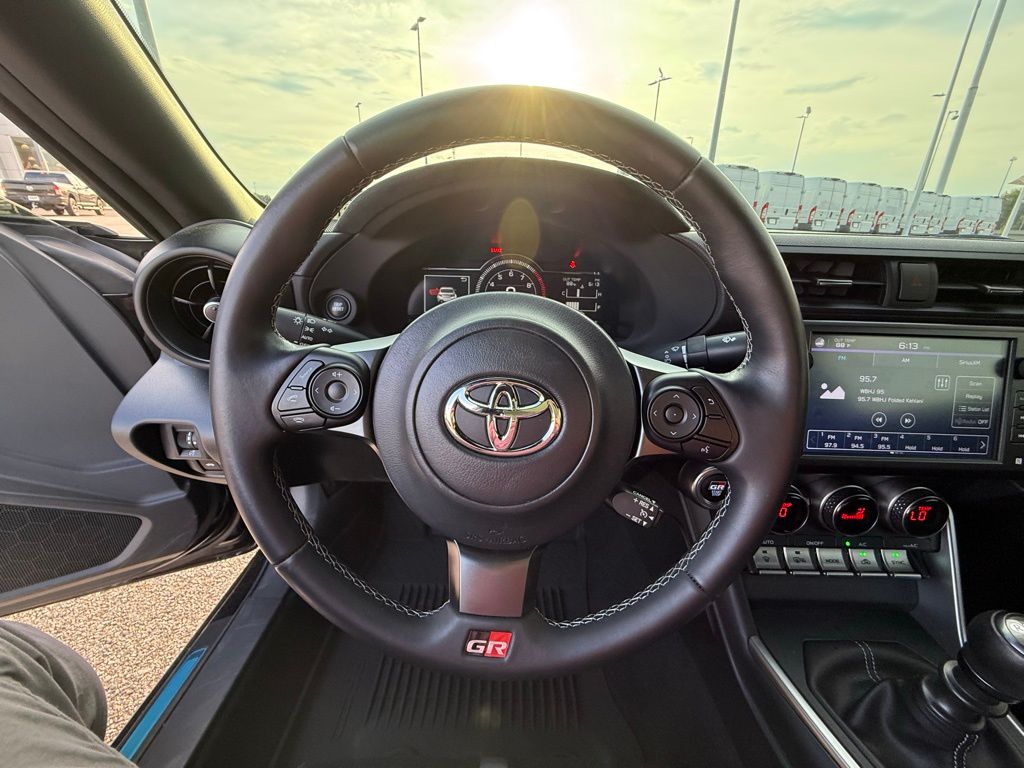 2023 Toyota GR86 Premium photo 14
