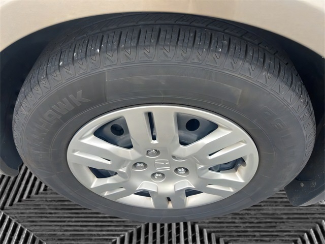 2012 Honda Odyssey LX photo 9