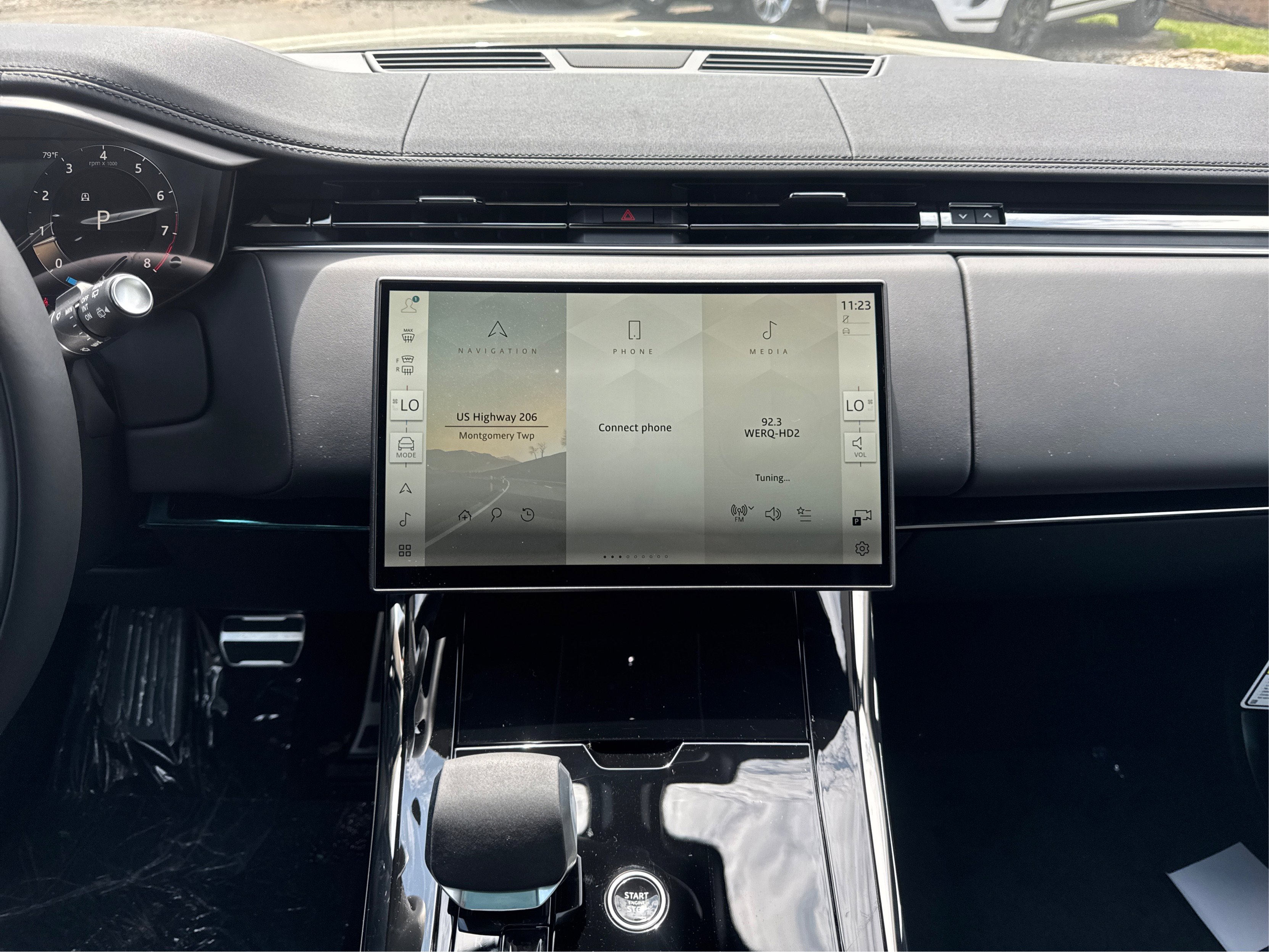 2025 Land Rover Range Rover Sport SE photo 11
