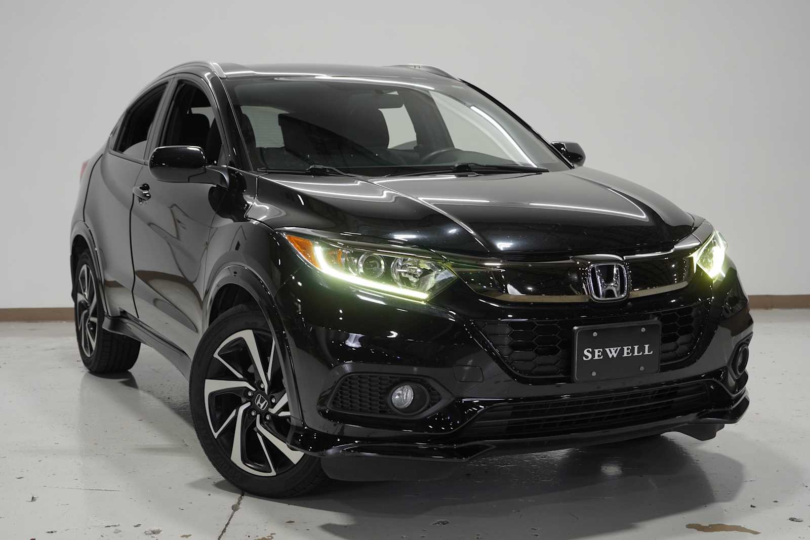 2019 Honda HR-V Sport photo 3