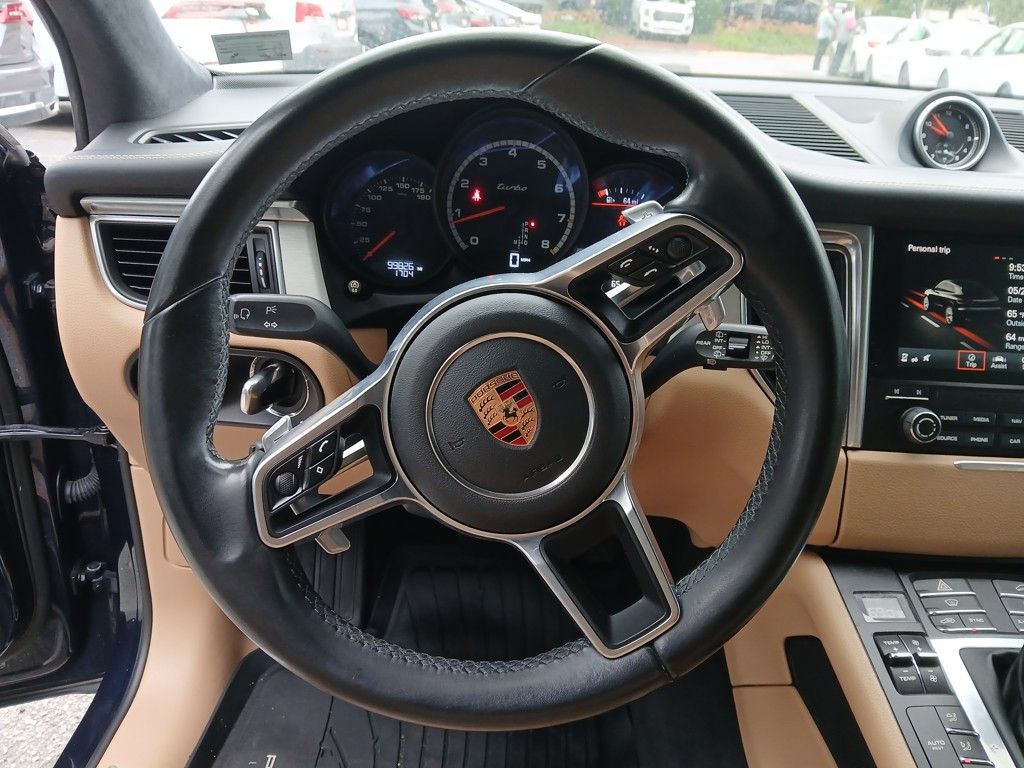 2017 Porsche Macan Turbo photo 14