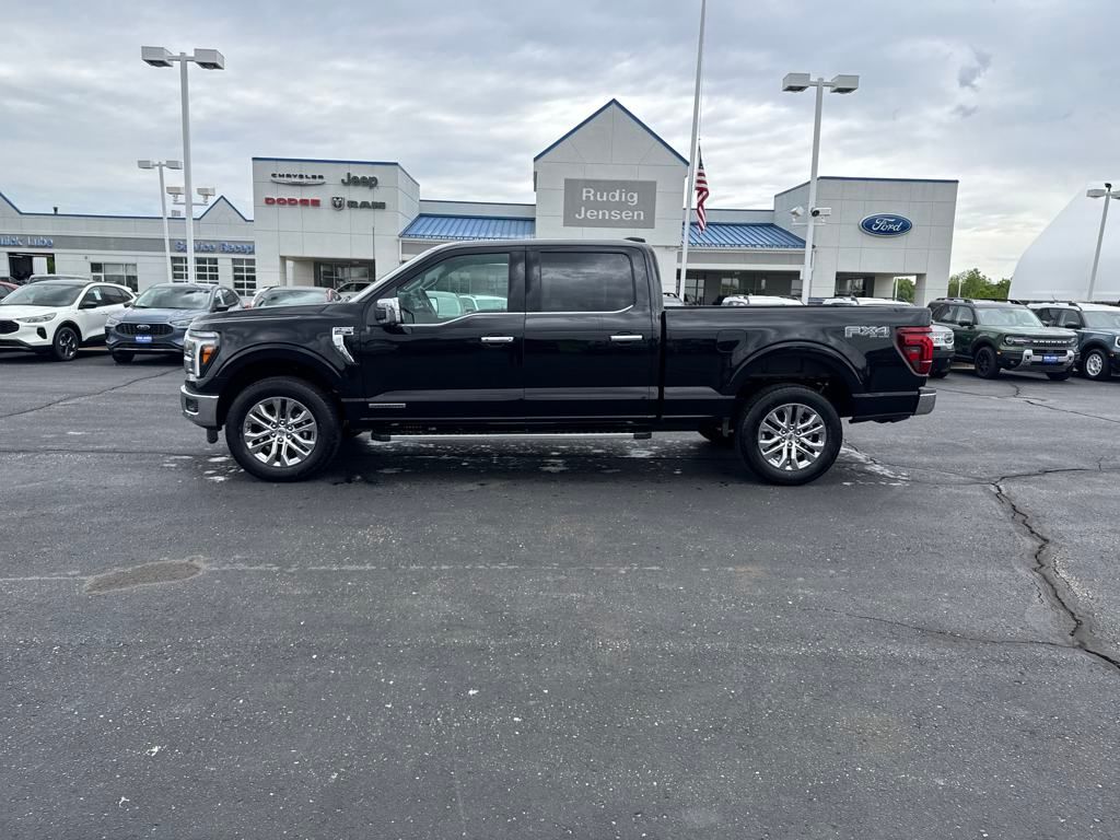 2025 Ford F-150 Lariat photo 2