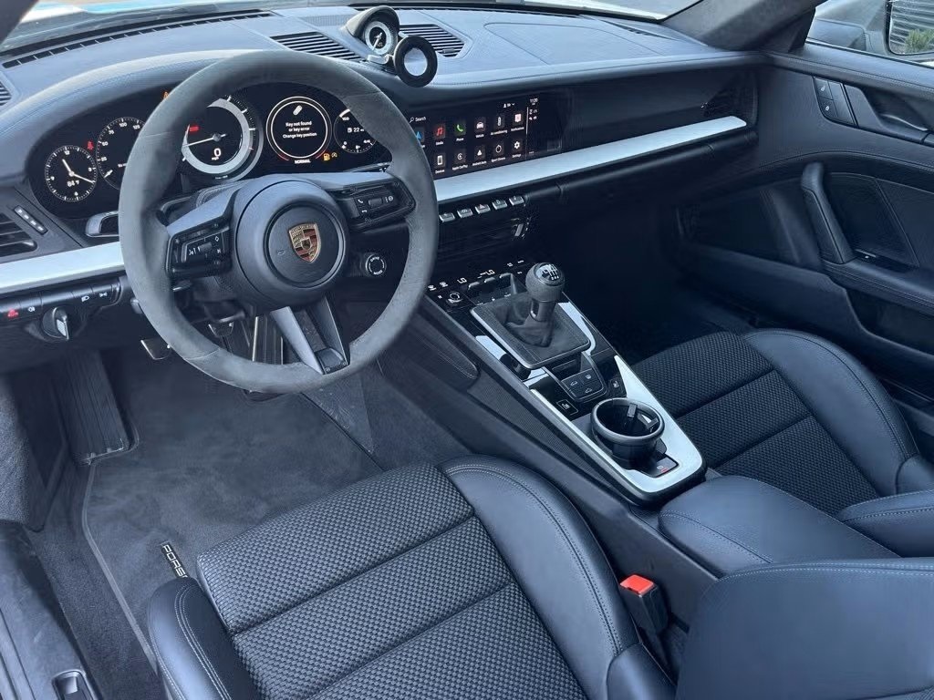 2024 Porsche 911 T photo 4