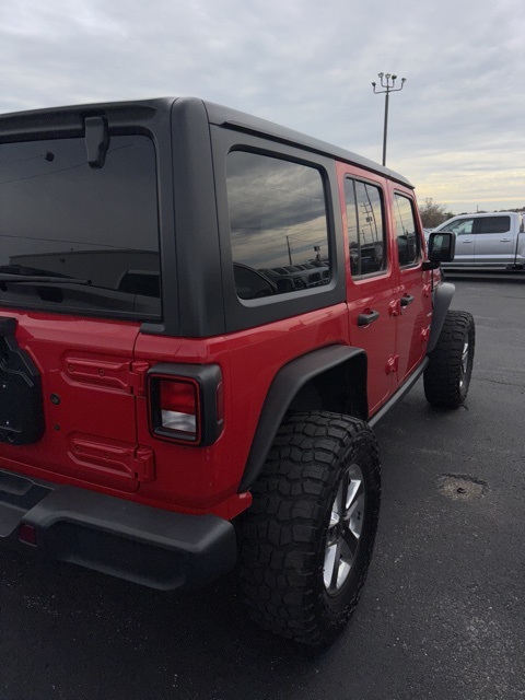 2019 Jeep Wrangler Unlimited Sahara photo 3