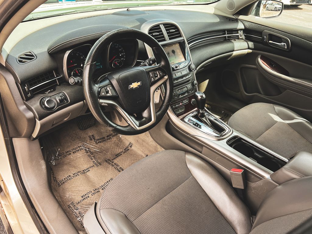 2013 Chevrolet Malibu 1LT photo 16