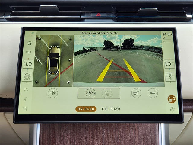 2025 Land Rover Range Rover SE photo 11