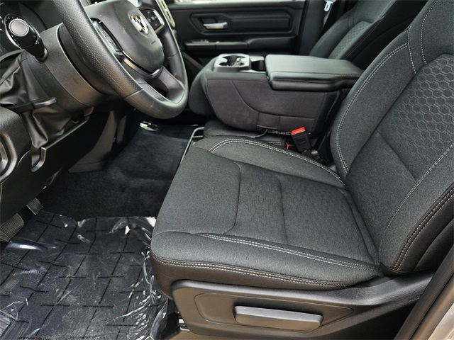 2025 Ram 1500 Tradesman photo 10