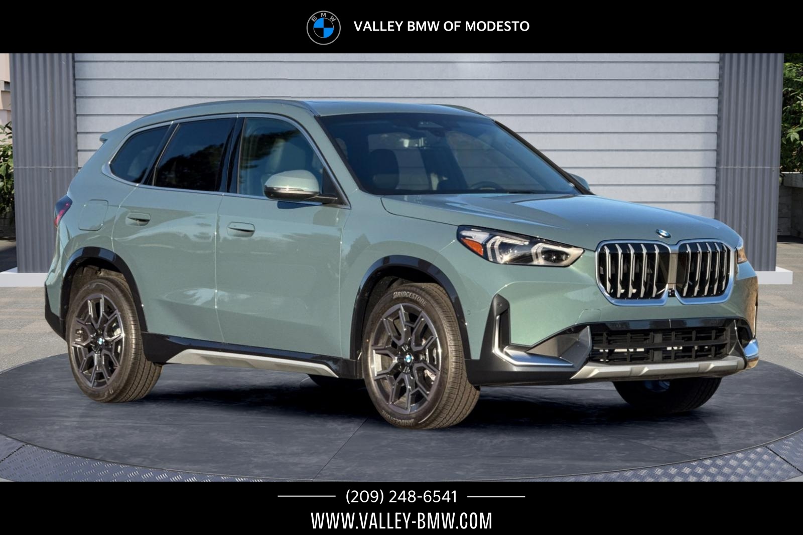 2026 BMW X1 28i's photo