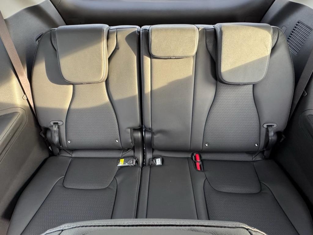 2025 Kia Carnival SX Prestige photo 24