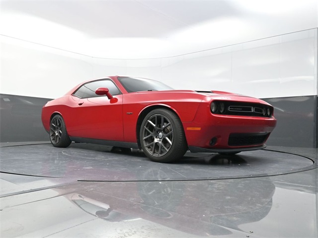 2016 Dodge Challenger SXT Plus photo 22