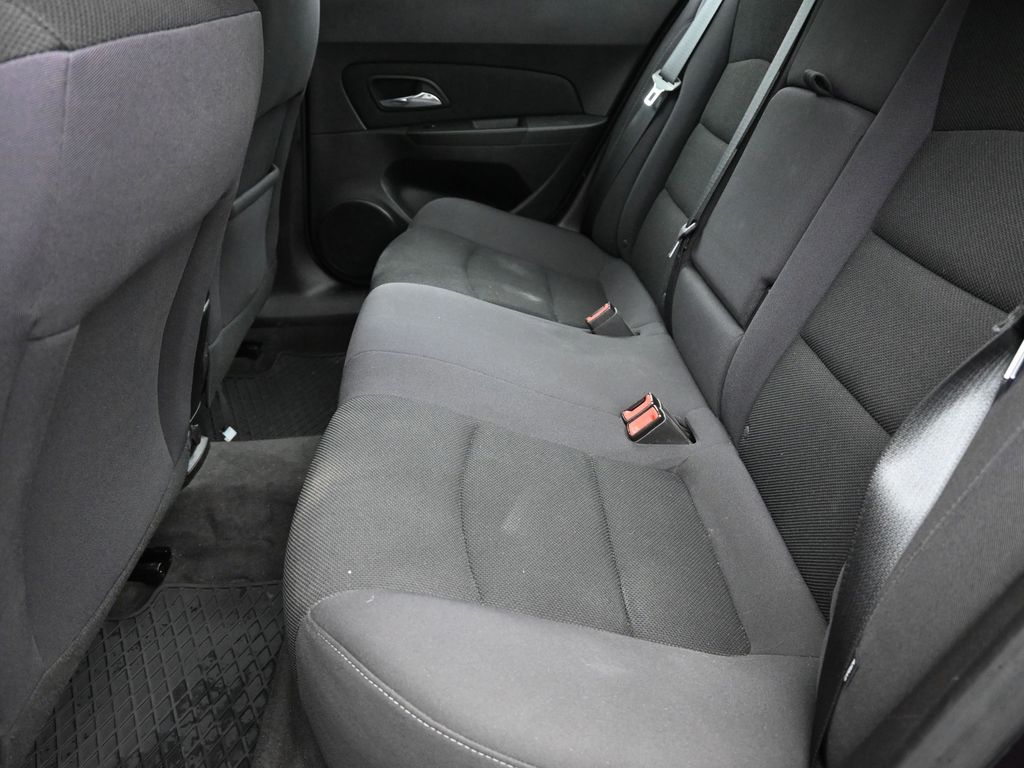 2014 Chevrolet Cruze photo 7
