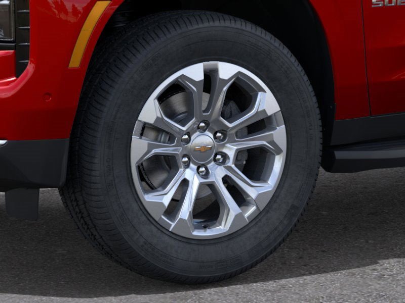 2025 Chevrolet Suburban LT photo 7