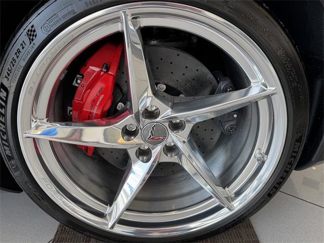 2025 Chevrolet Corvette E-Ray 2LZ photo 17