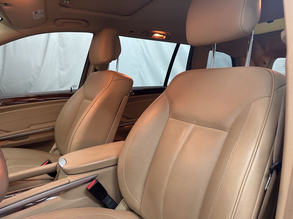 2011 Mercedes Benz GL 350 photo 10