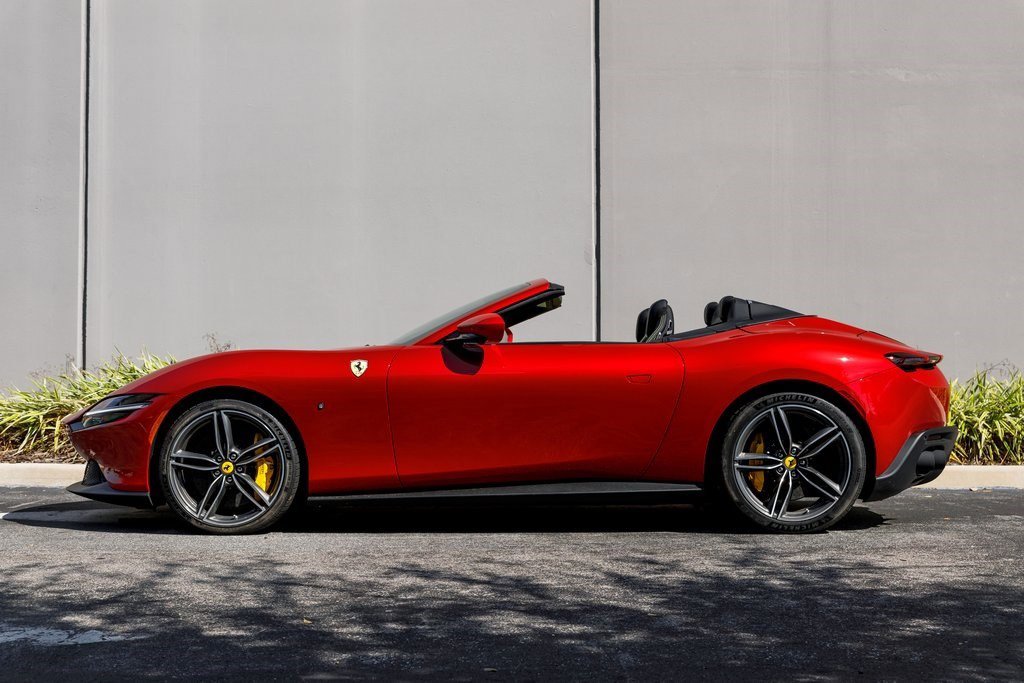 2025 Ferrari Roma Spider photo 2