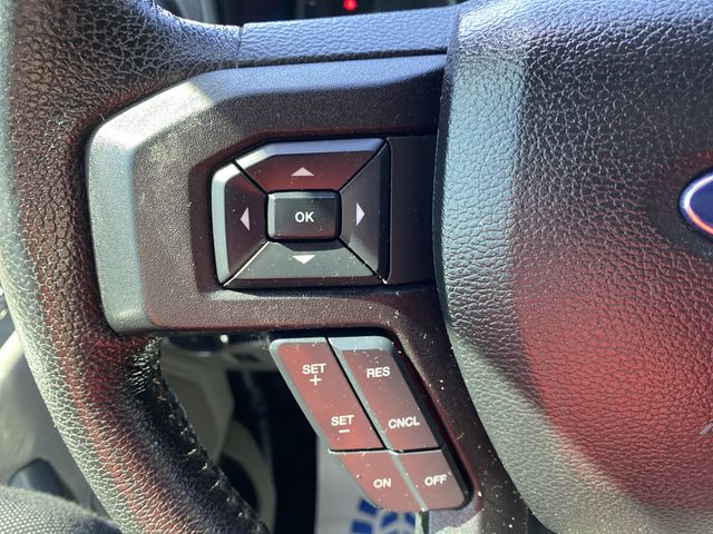2015 Ford F-150 XLT photo 28