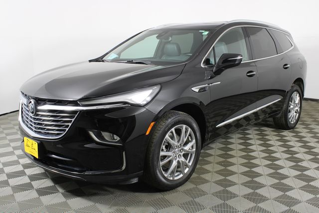 2023 Buick Enclave Essence photo 3