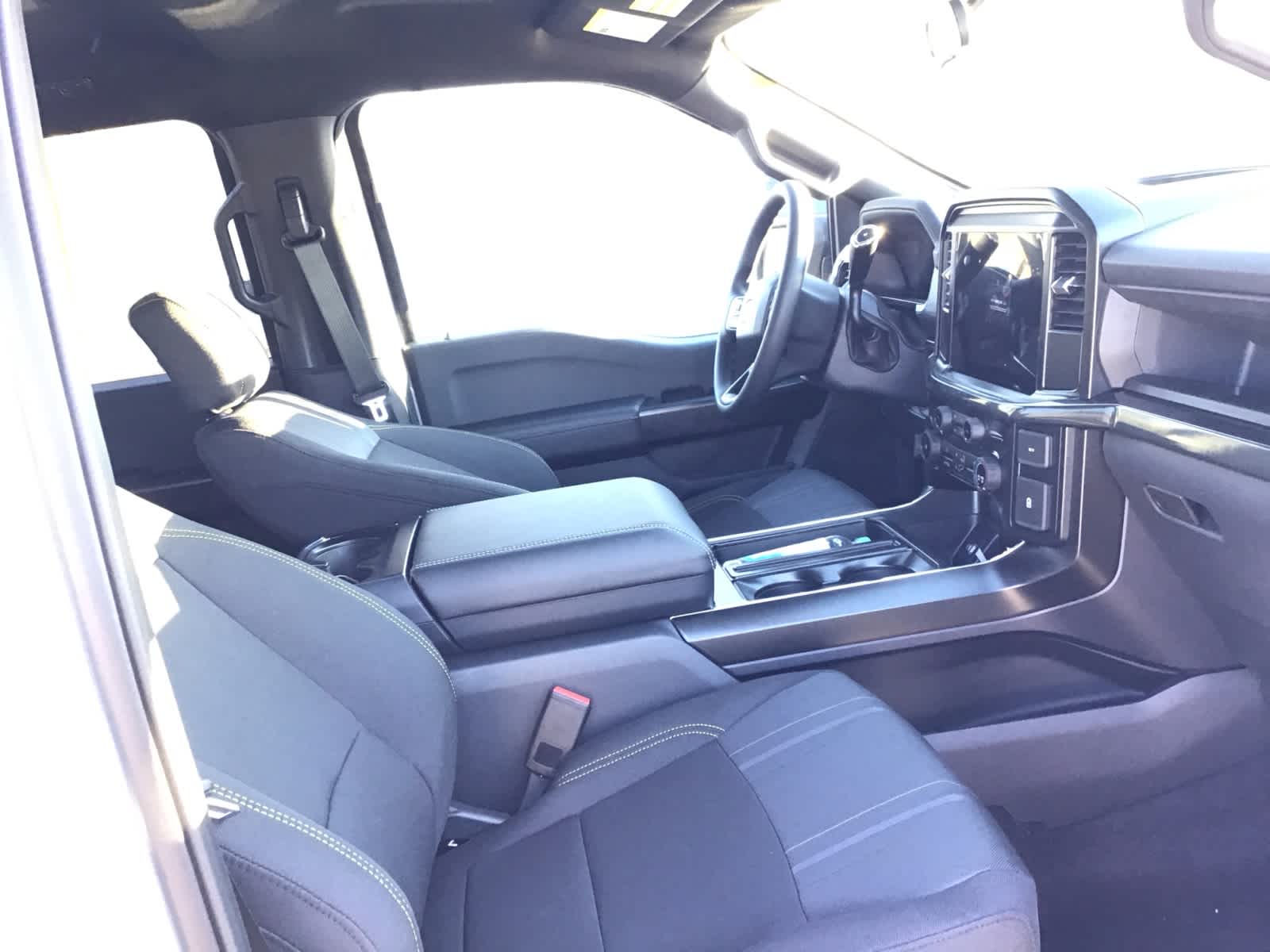 2025 Ford F-150 STX photo 9