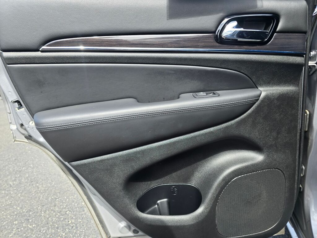 2020 Jeep Grand Cherokee Overland photo 23