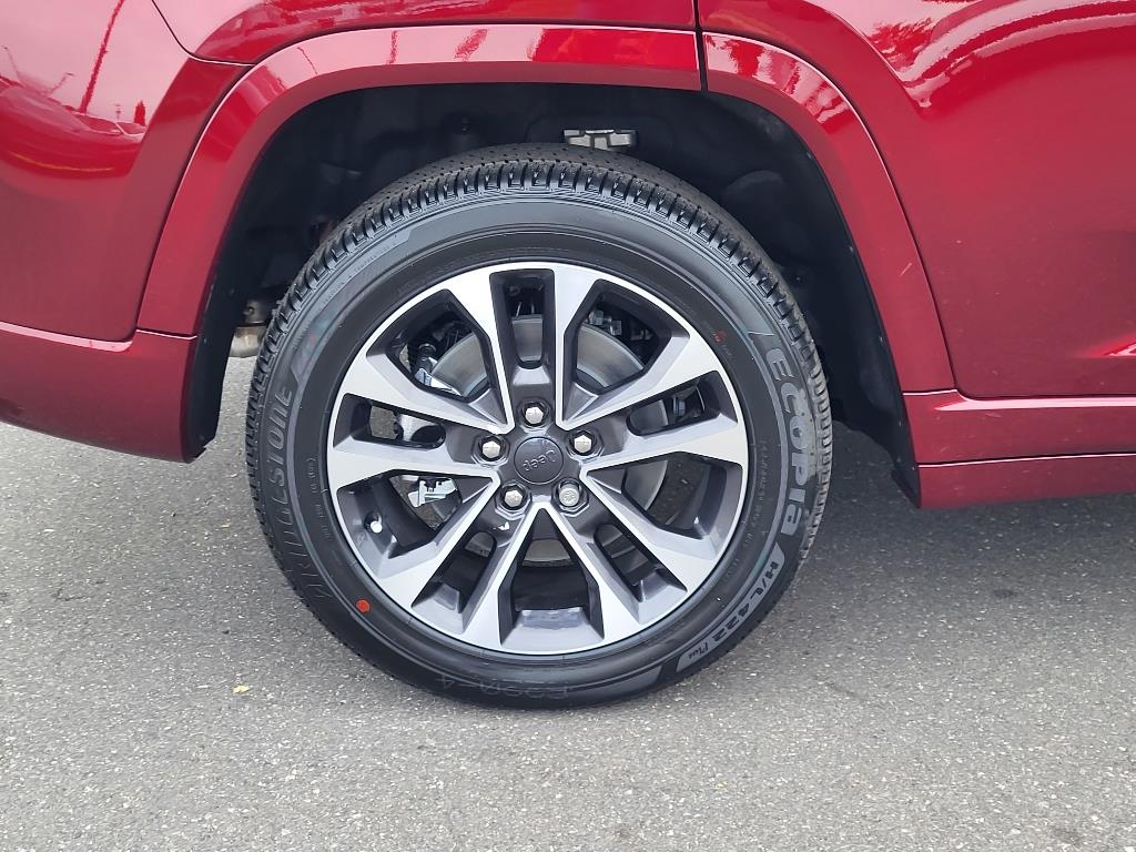 2024 Jeep Cherokee Overland photo 23