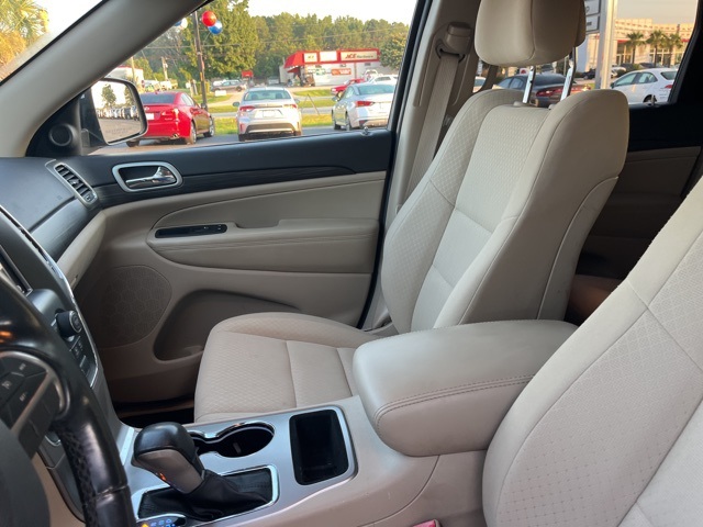 2021 Jeep Grand Cherokee Laredo E photo 10