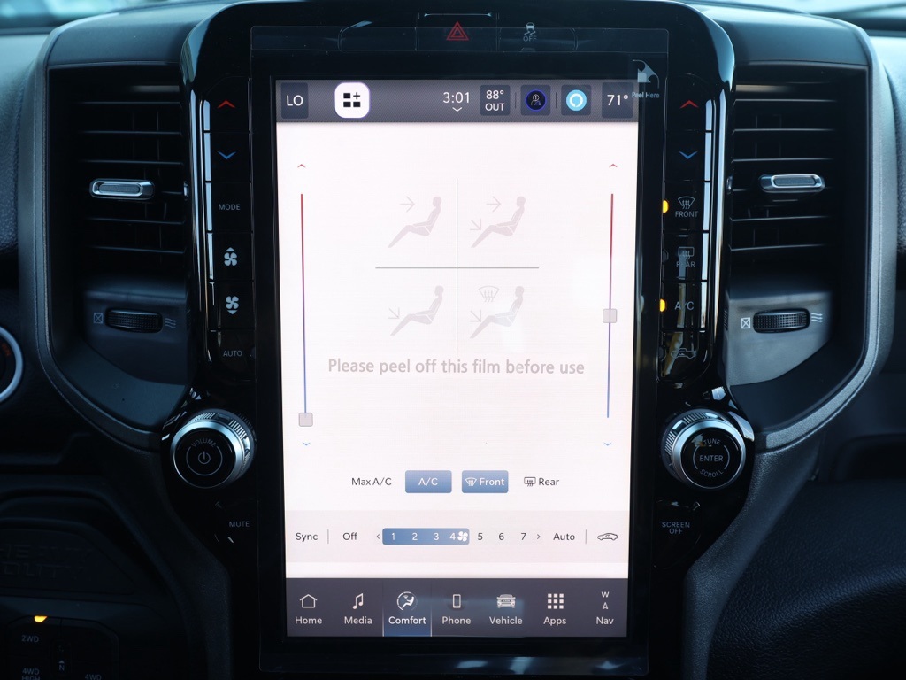 New 2026 Diamond Black Crystal Pearl-Coat Exterior Paint RAM Tradesman image 27